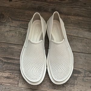 Crocs Citilane Womens Roka
White Gray Comfort Slip On Loafer Size 9